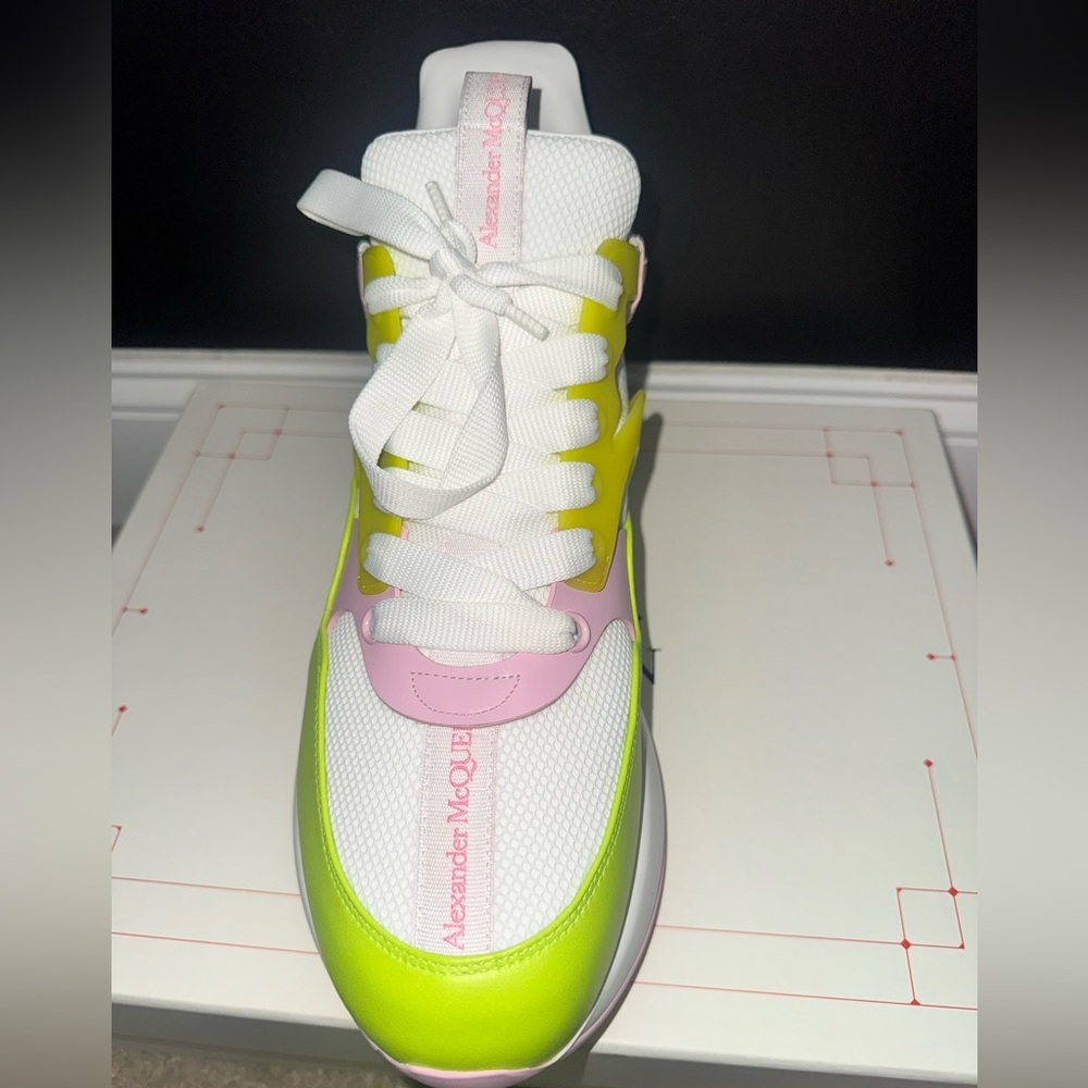 NWT Men Alexander McQueen White Sneakers with Neon/Pink Accents. Men sz 45/12US